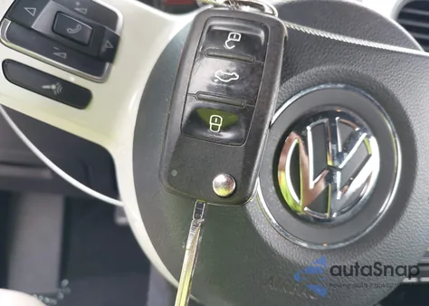 2018 Volkswagen Beetle 2.0T Coast/2.0T S/2.0T Se из США, поврежденный, VIN 3VW5DAAT6JM514875